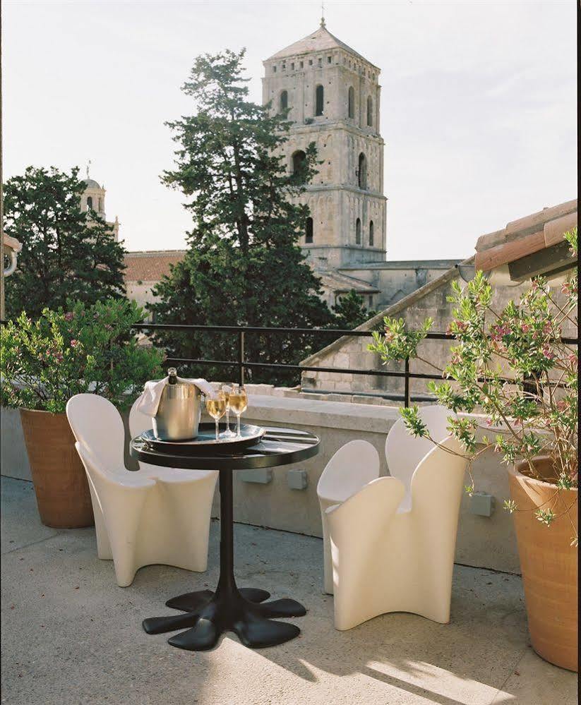 Hotel Du Cloitre Arles Exterior foto